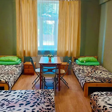 Hostel Happy
